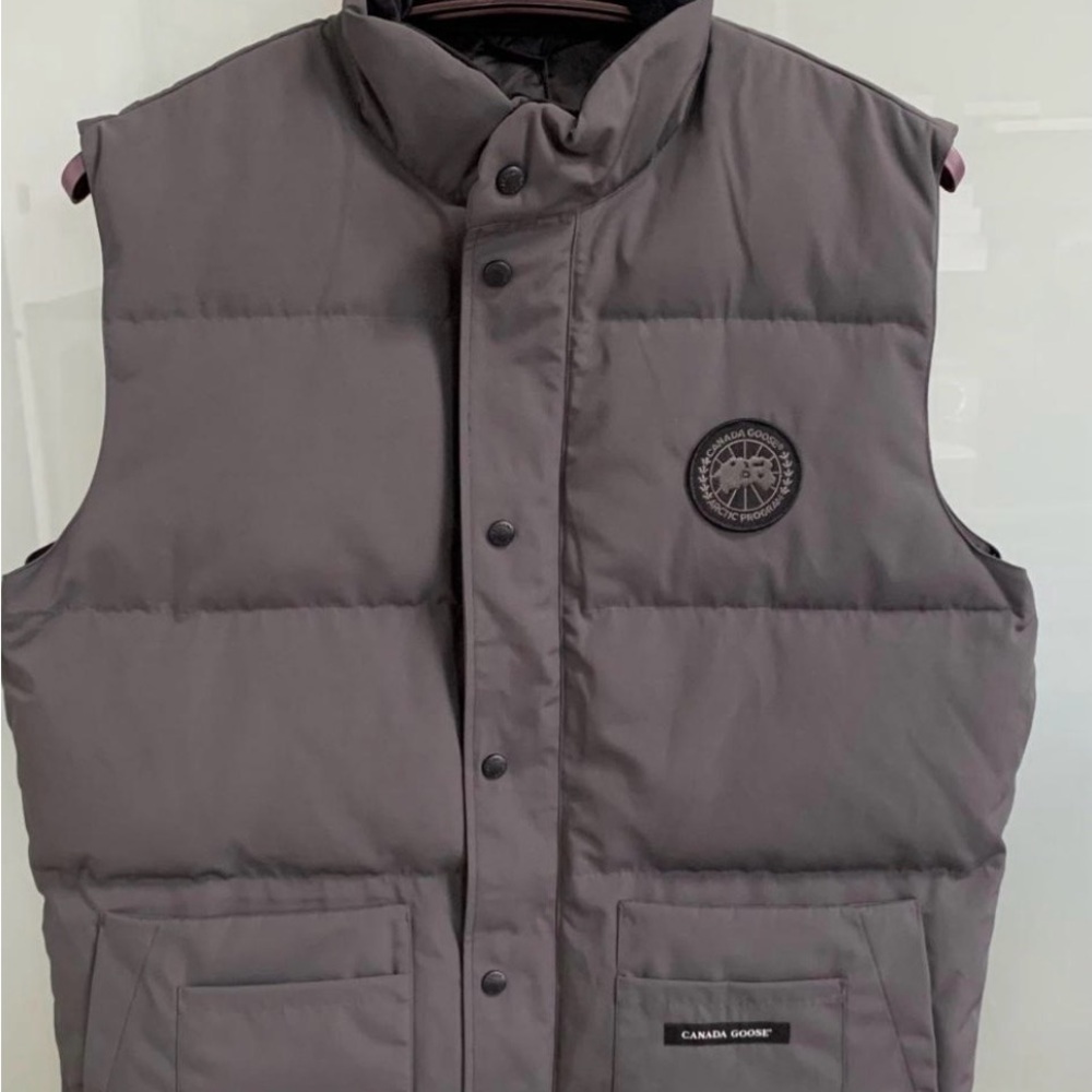 Canada Goose Men's Dark Gray Vest